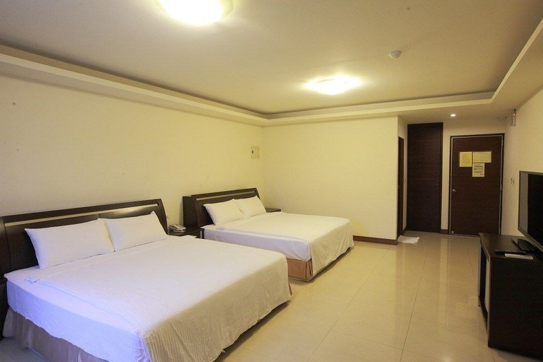 Bedroom 4, Yong Qi Hotel, Hualien