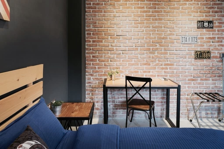 Others 5, Mutter Apartment, Tainan