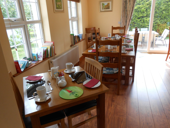 Food & Drinks 5, Birchdale House B&B