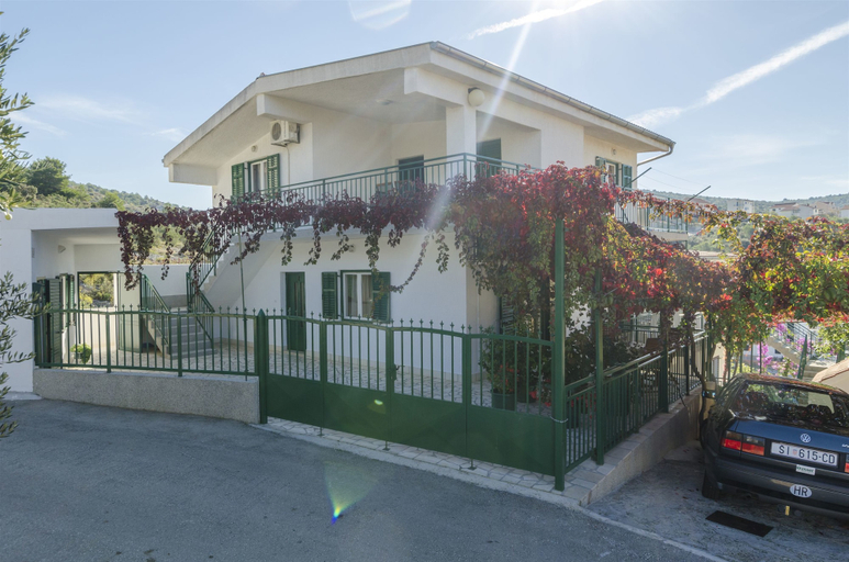 Exterior & Views 2, Apartments Nediljka, Primošten