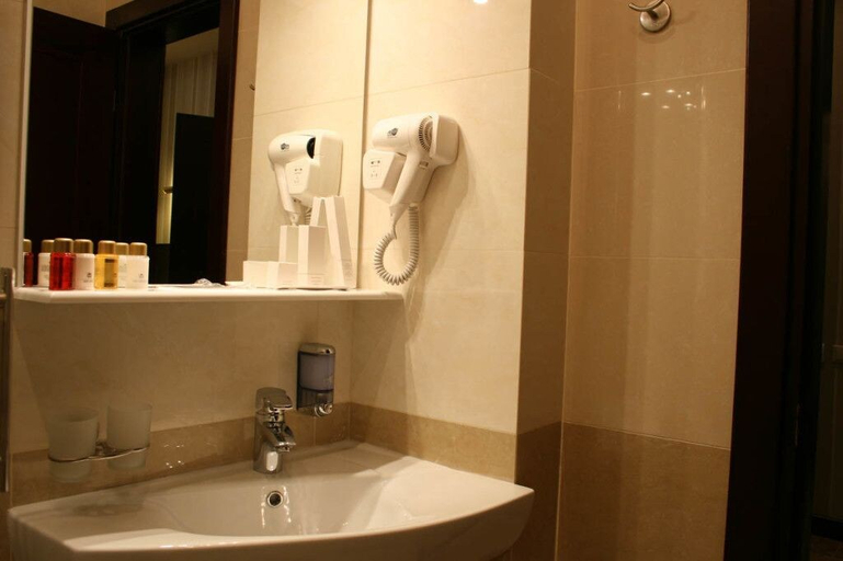 Bathroom 5, Sofievsky Posad Hotel, Kyievo-Sviatoshyns'kyi