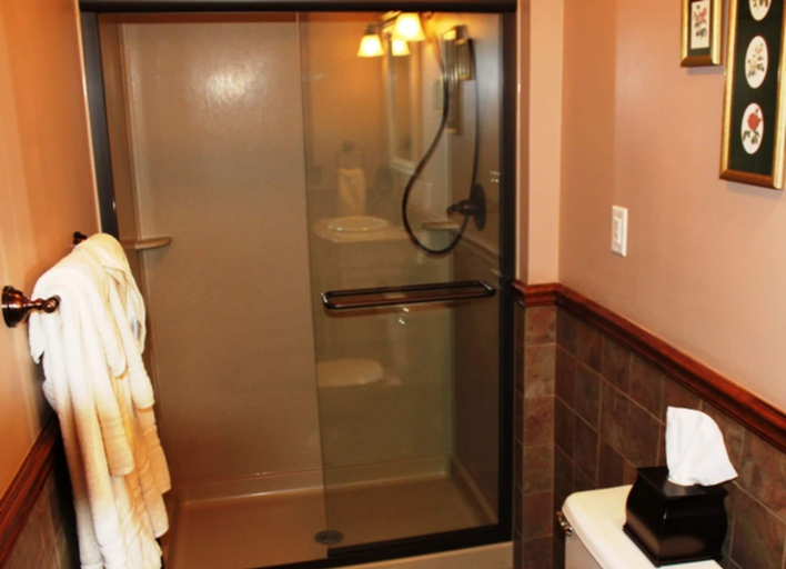 Bathroom 3, Walton Manor Inn Bed & Breakfast, Lebanon