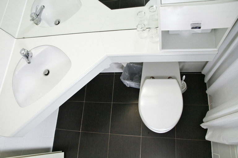 Bedroom 5, Opal Hotel, Birkenfeld