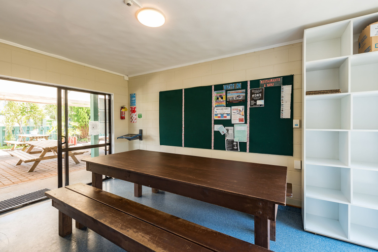 Others 5, Bay of Islands Lodge, Far North
