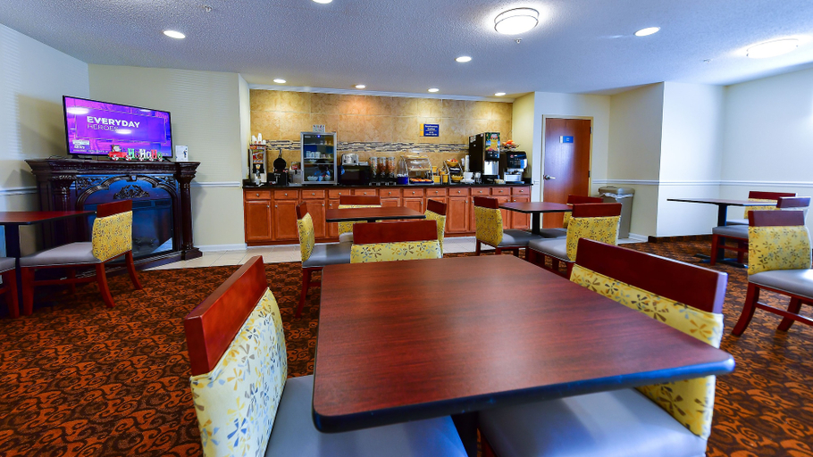 Food & Drinks 5, Days Inn by Wyndham Greensboro NC, Guilford