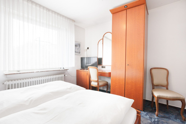Bedroom 4, TM Hotel Dortmund Airport, Unna