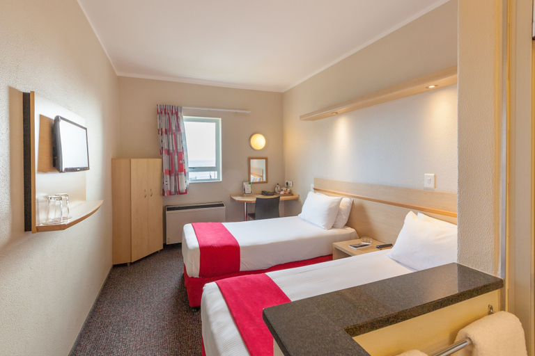 Bedroom 2, Road Lodge Gqeberha, Nelson Mandela Bay