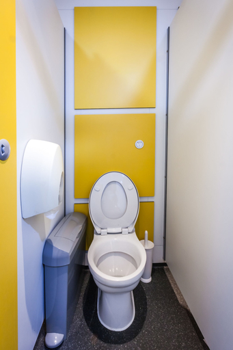 Bathroom 3, LSE Carr-Saunders Hall - Campus Accommodation, London
