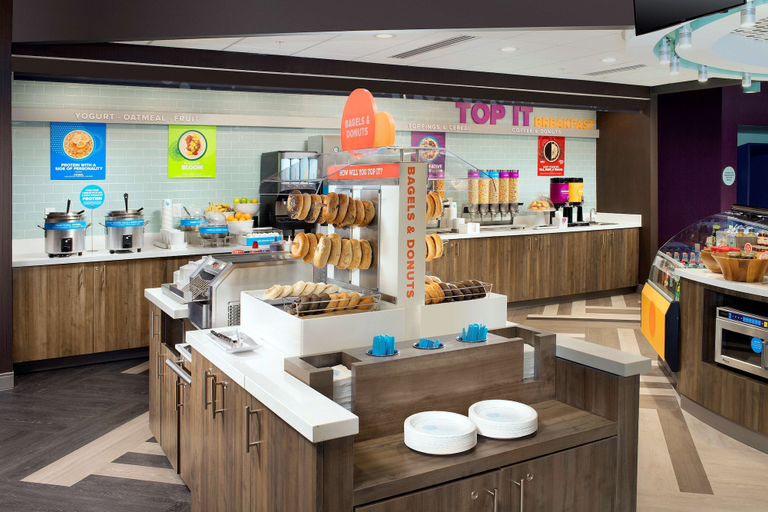 Food & Drinks 5, Tru by Hilton McDonough, Henry