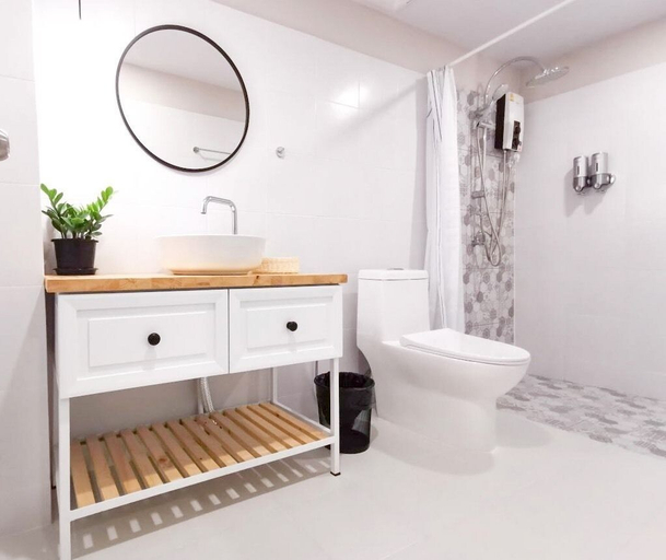 Bathroom 4, Snoozy, Phuket Island