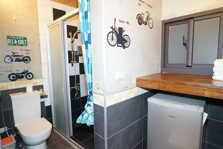 Bathroom 5, 7M2 Hostel, Hualien