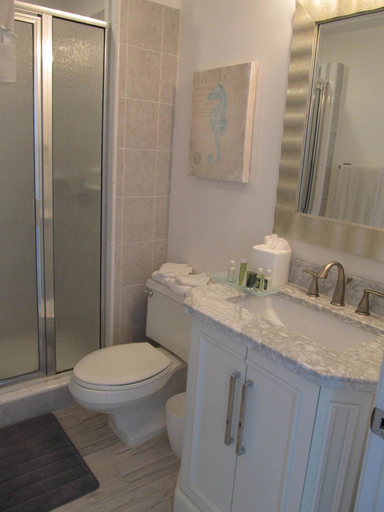 Bathroom 5, Isla Grand Beach Resort, Cameron