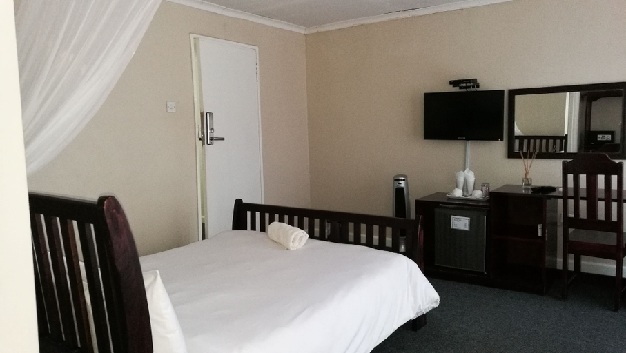Bedroom 1, LePatino Bed & Breakfast, Livingstone