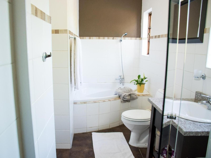 Bathroom 4, Alveston Manor, Nkangala