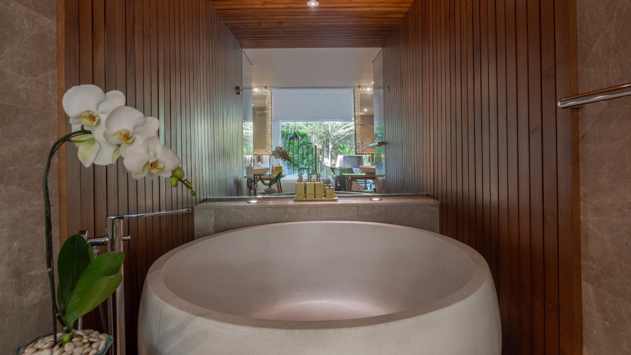 Bathroom 27