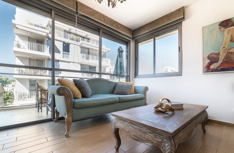 Others 3, Elegant Duplex near Rothschild by FeelHome