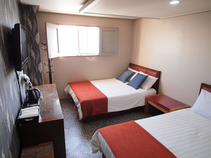 Bedroom 4, Hostel J Stay, Jung