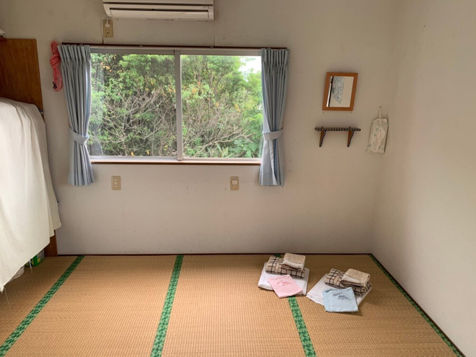 Bedroom 3, Minami Onna Tropical, Onna