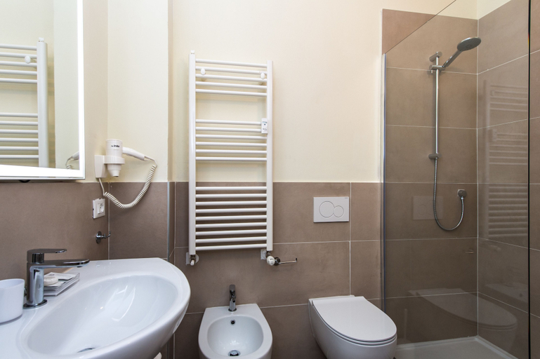 Bathroom 3, SAN FELICE 135, Bologna