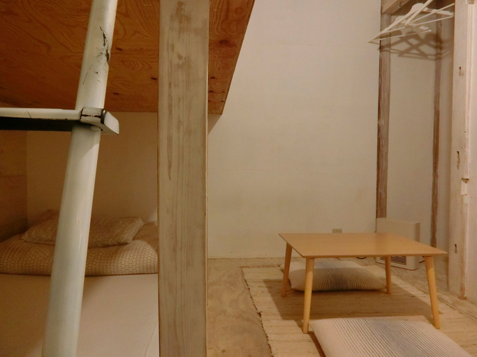 Bedroom 2, Guest House FUTARENO - Hostel, Yokohama