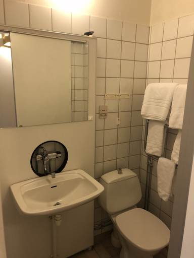 Bathroom 4, Ewa & Maude Hotel, Göteborg