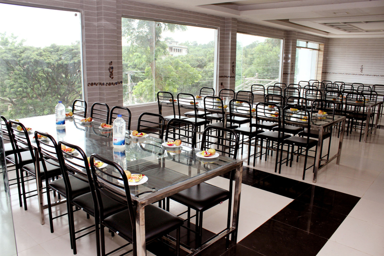 Food & Drinks 4, Hotel Night Heaven, Bandarbon