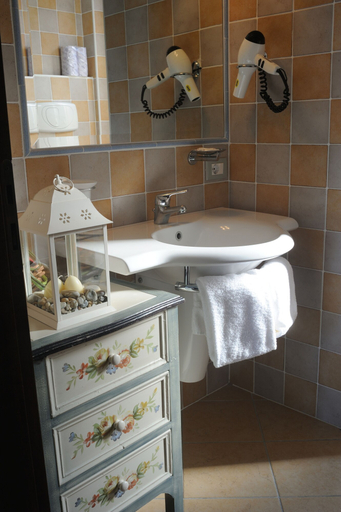 Bathroom, Masseria Torre dei Preti, Foggia