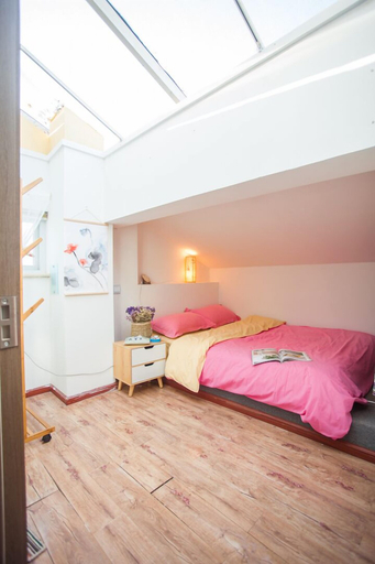 Bedroom 2, Lijiang X.ann Blossom inn, Lijiang