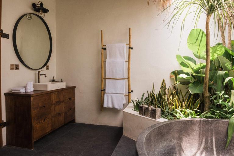 Bathroom 2, Breathtaking Private Villa, 6 BR, Canggu With Staff, Badung