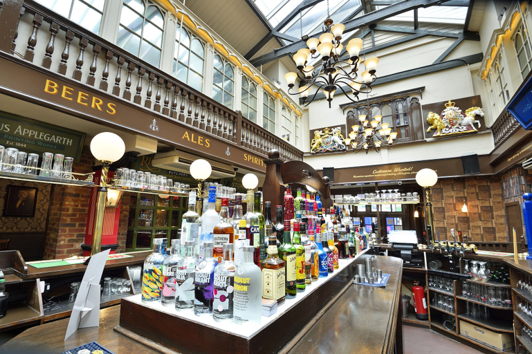 Food & Drinks 5, The Royal Victoria & Bull Hotel, Kent