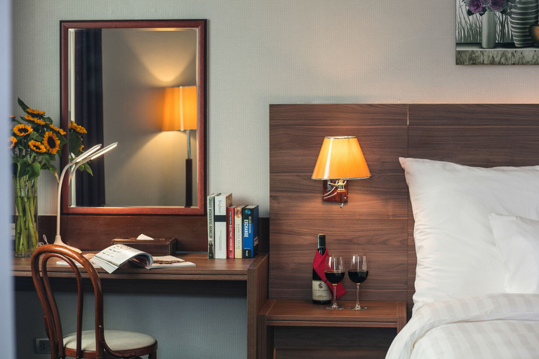 Bedroom 4, Lake Side Hotel, Ba Đình