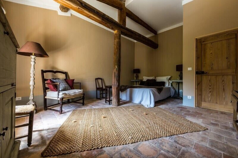 Bedroom 5, Commanderie de Peyrassol, Var