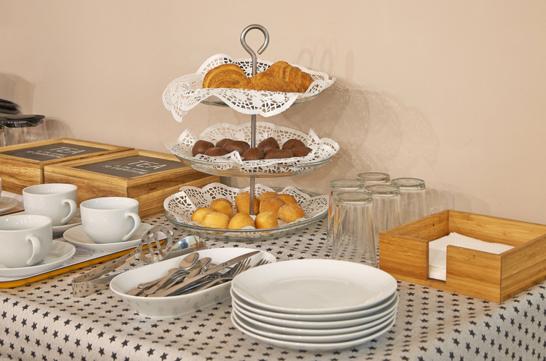 Food & Drinks 4, Hostal Central Barcelona, Barcelona