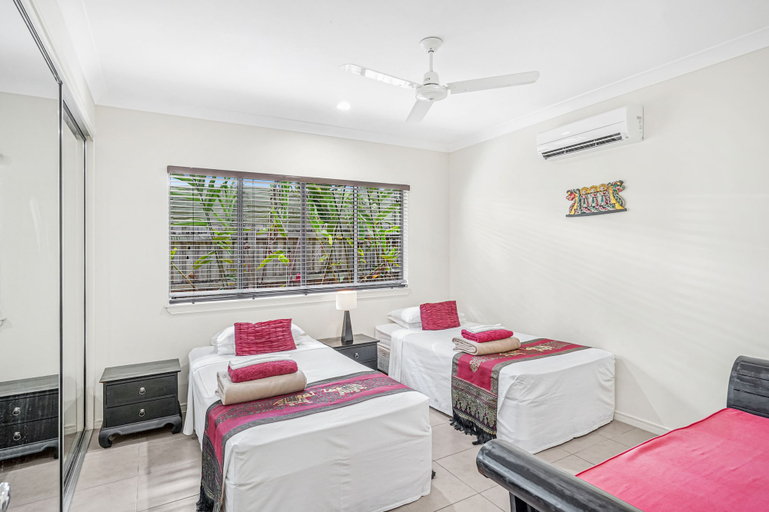 Bedroom 3, Belle Escapes - Latania Villa Palm Cove, Cairns
