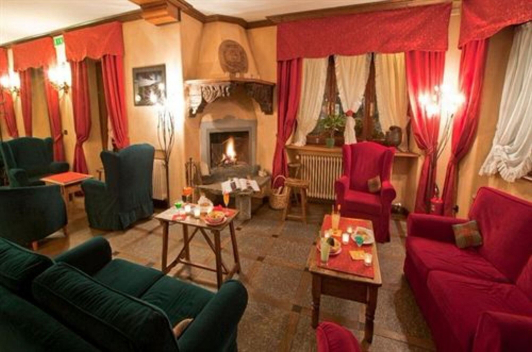 Others 5, Courmayeur, Aosta