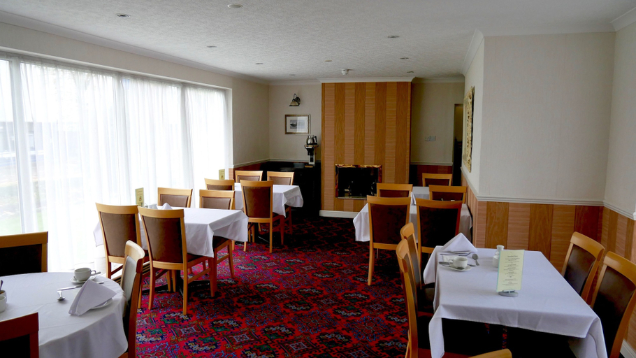Food & Drinks 4, Trivelles Belforte Hotel, Trafford