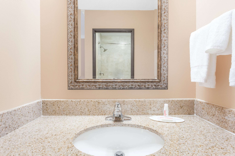 Bathroom 4, Super 8 by Wyndham Owensboro, Daviess