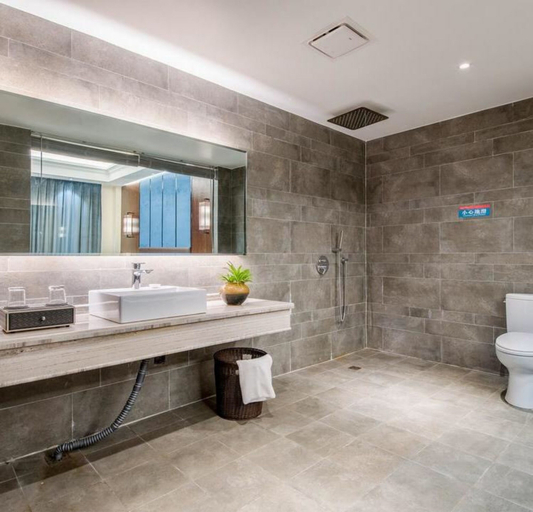 Bathroom, Vyluk Hotel Jianshui Gucheng, Honghe Hani and Yi