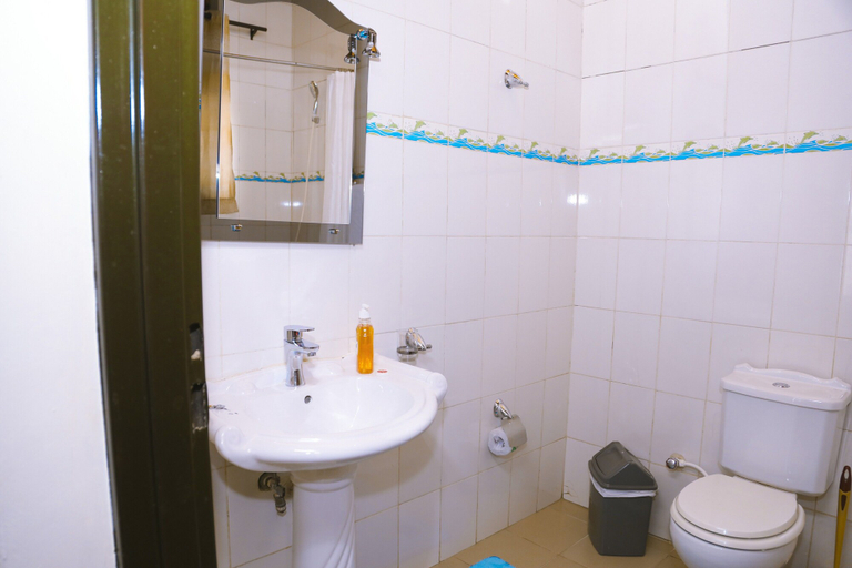 Bathroom 3, Step Town Hotel, Nyarugenge