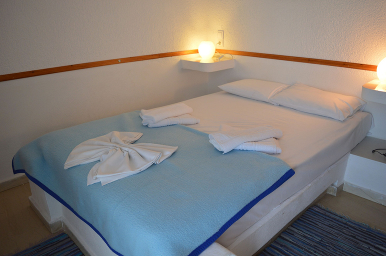 Bedroom 4, Mantraki Hotel Apartments, Crete