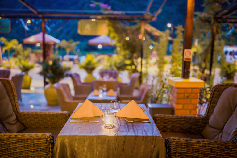 Food & Drinks 5, Victory Road Villas, Bố Trạch