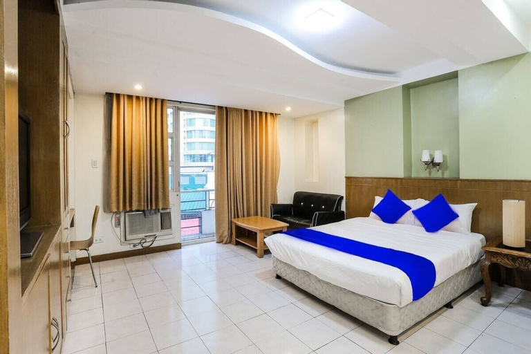 Bedroom 4, Alley 8, Makati City