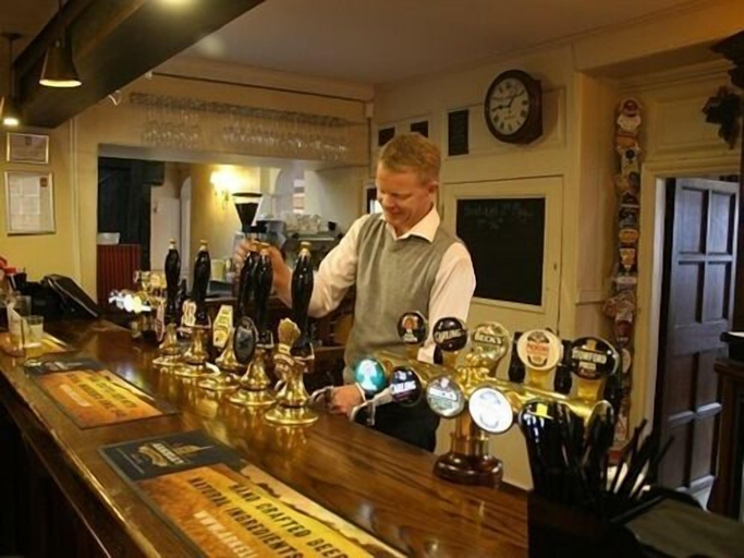 Food & Drinks 5, The Angel Hotel, Wiltshire