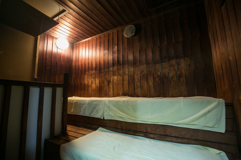 Bedroom 4, Hotel Mikado - Hostel, Osaka