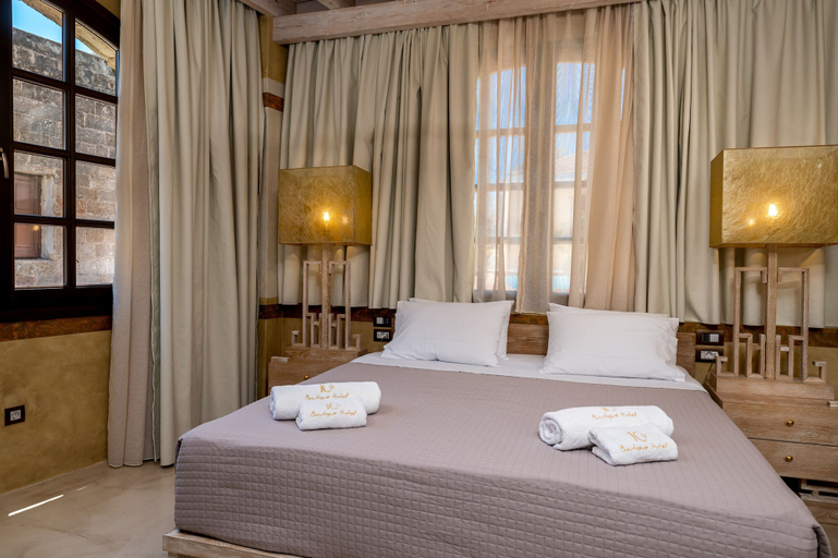 Bedroom 4, 10GR Boutique Hotel and Wine Bar, South Aegean