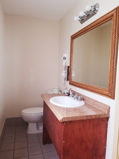 Bathroom 4, Americas Best Value Inn Williams/Grand Canyon, Coconino