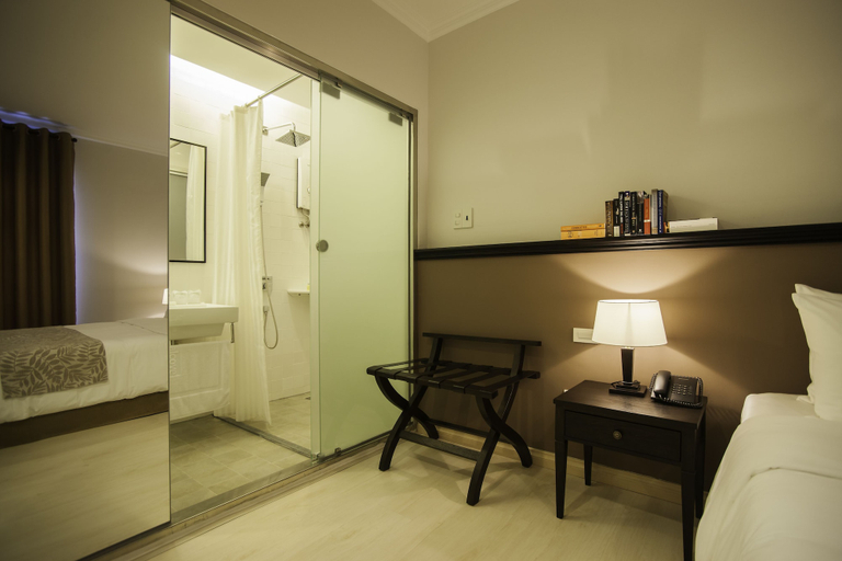 Bedroom 2, The Alcove Library Hotel, Phú Nhuận