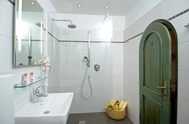 Bathroom 5, Hotel Schloss Leonstain, Klagenfurt Land