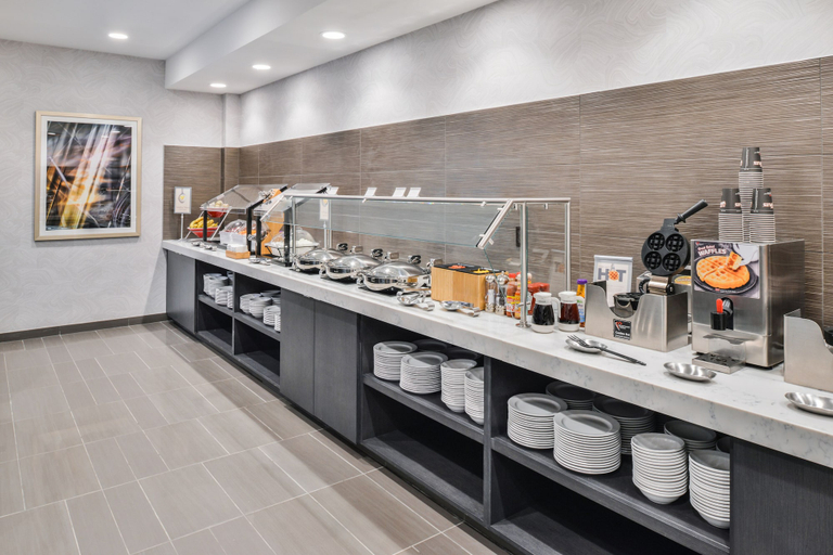 Food & Drinks 5, Fairfield Inn & Suites by Marriott Raleigh Cary, Wake