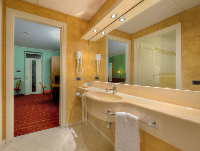 Bathroom 5, Hotel Motel Sporting, Cremona